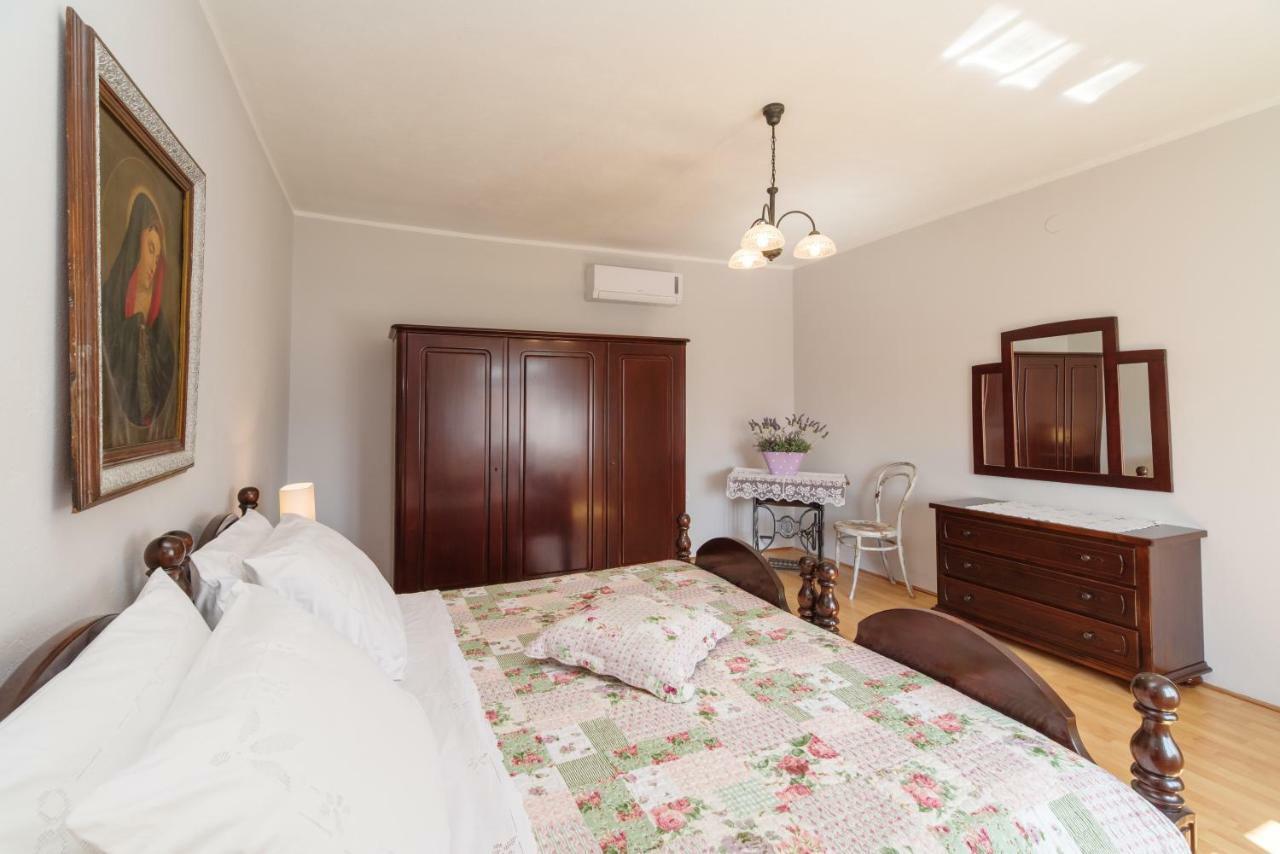 Barac Rural Holiday Home Grižane المظهر الخارجي الصورة